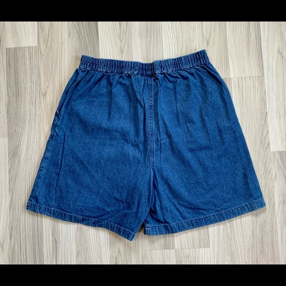 90s K.T. Sport Butterfly Embroidered Jean Shorts - Picture 4 of 8